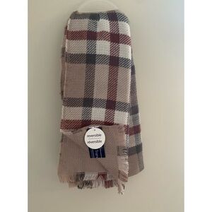 NWT irreversible scarf one size